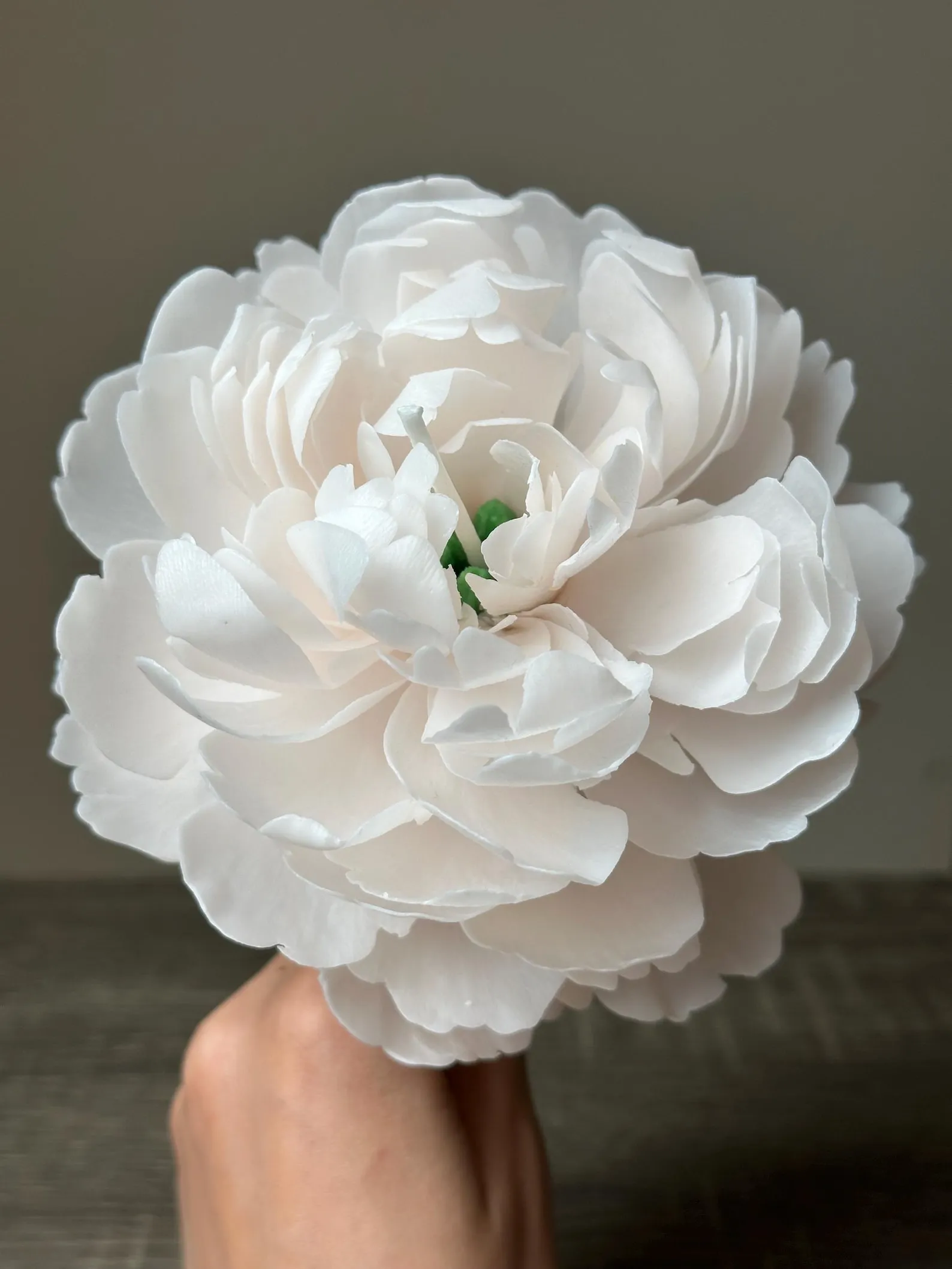 Peony Beeswax Flower Candle – Handmade Realistic Bloom - Image 2