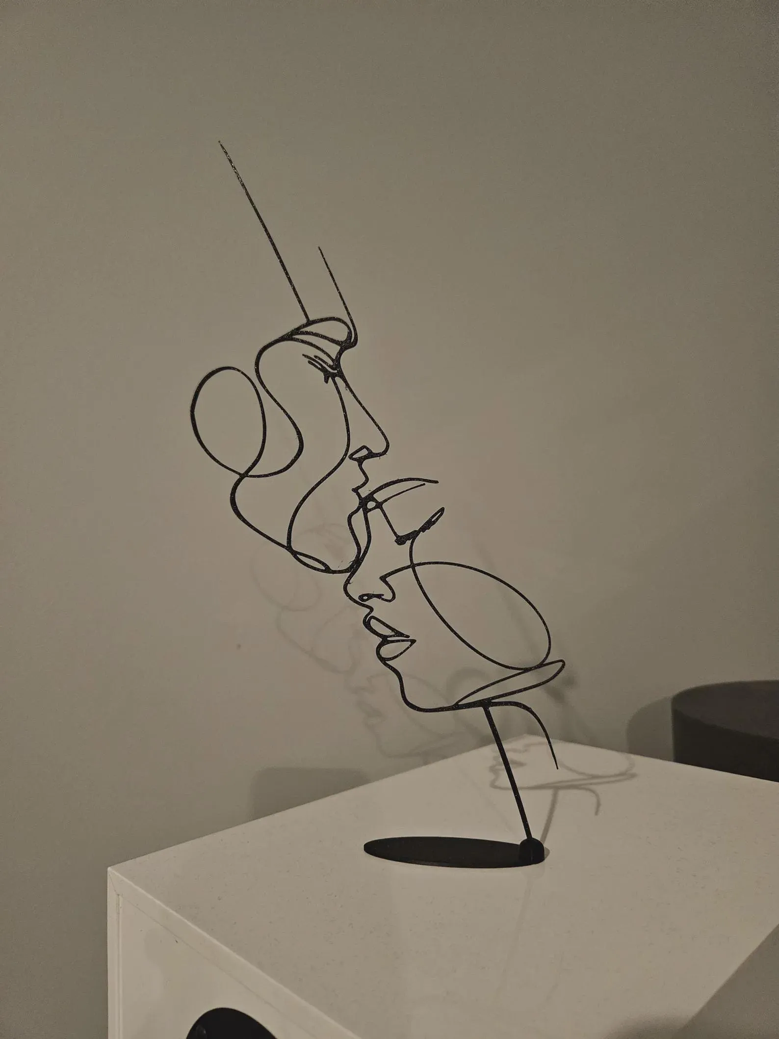 Minimal Line Art Face Sculpture (Black) - Image 2