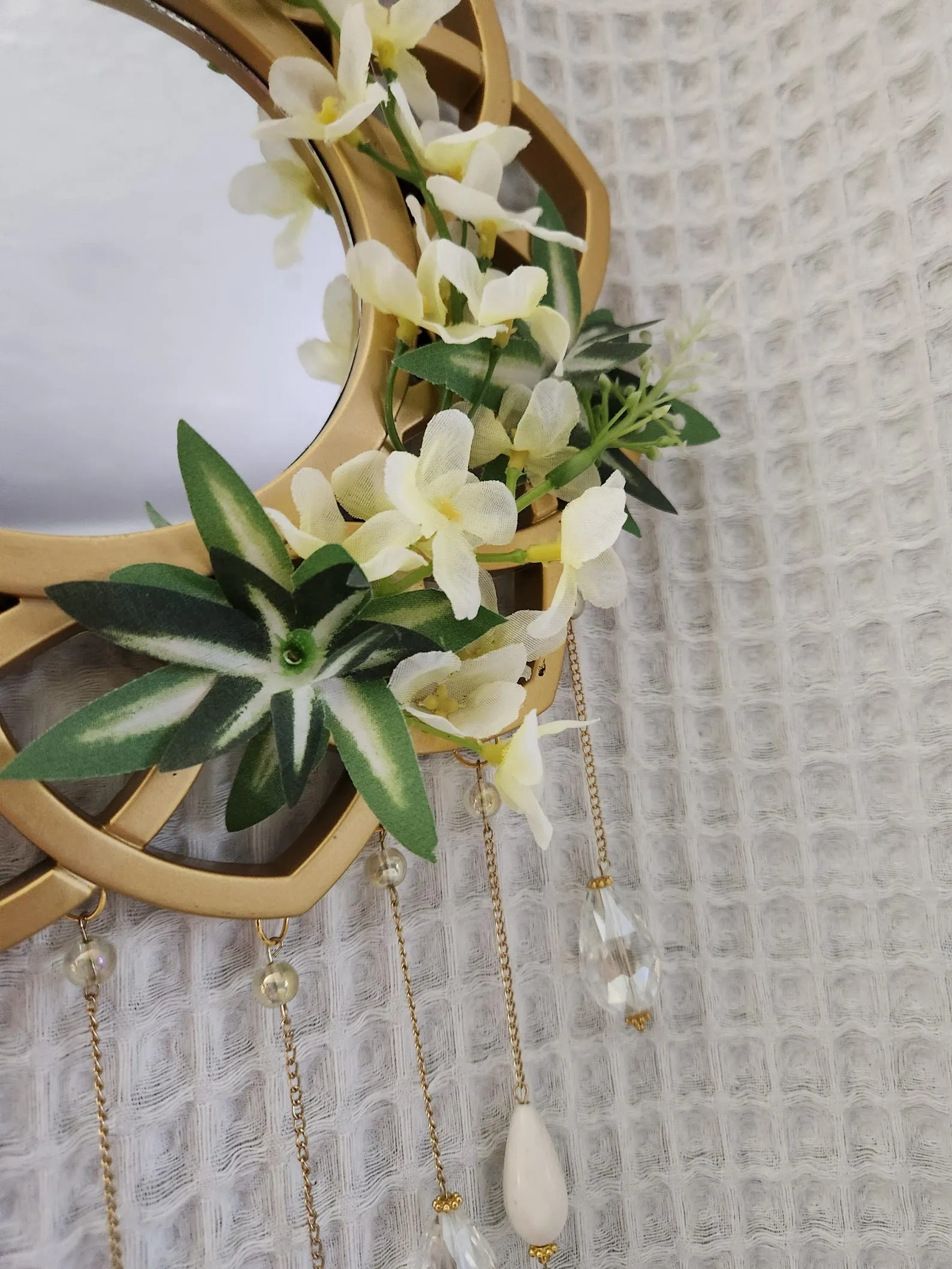 Beaded crystal mirror- Golden Flower - Image 2